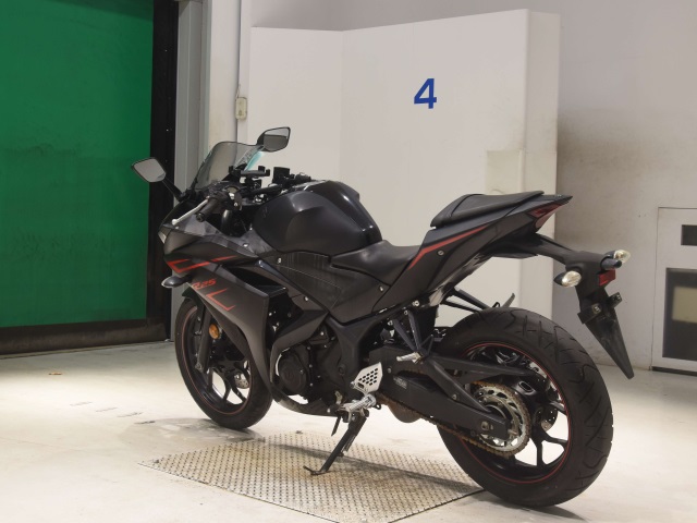 Yamaha YZF-R25 — фото 6