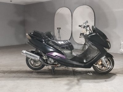 Yamaha MAJESTY125