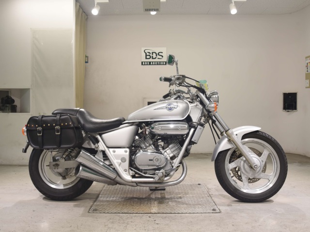 Honda MAGNA250