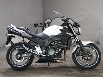 Suzuki GSR400