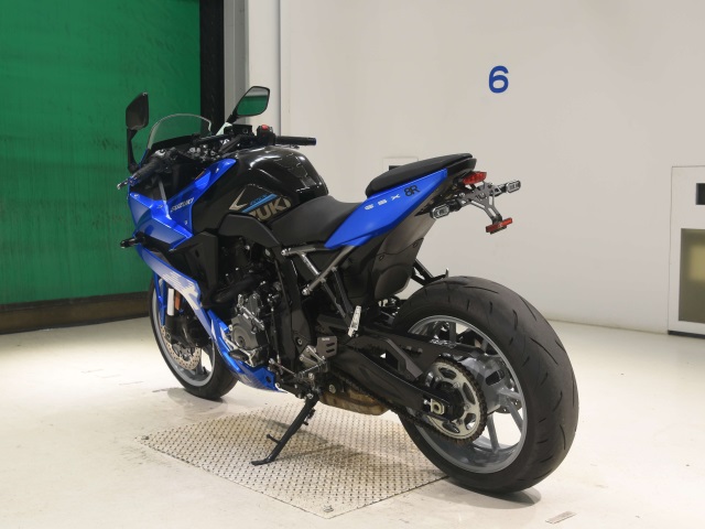Suzuki GSX-8R — фото 6
