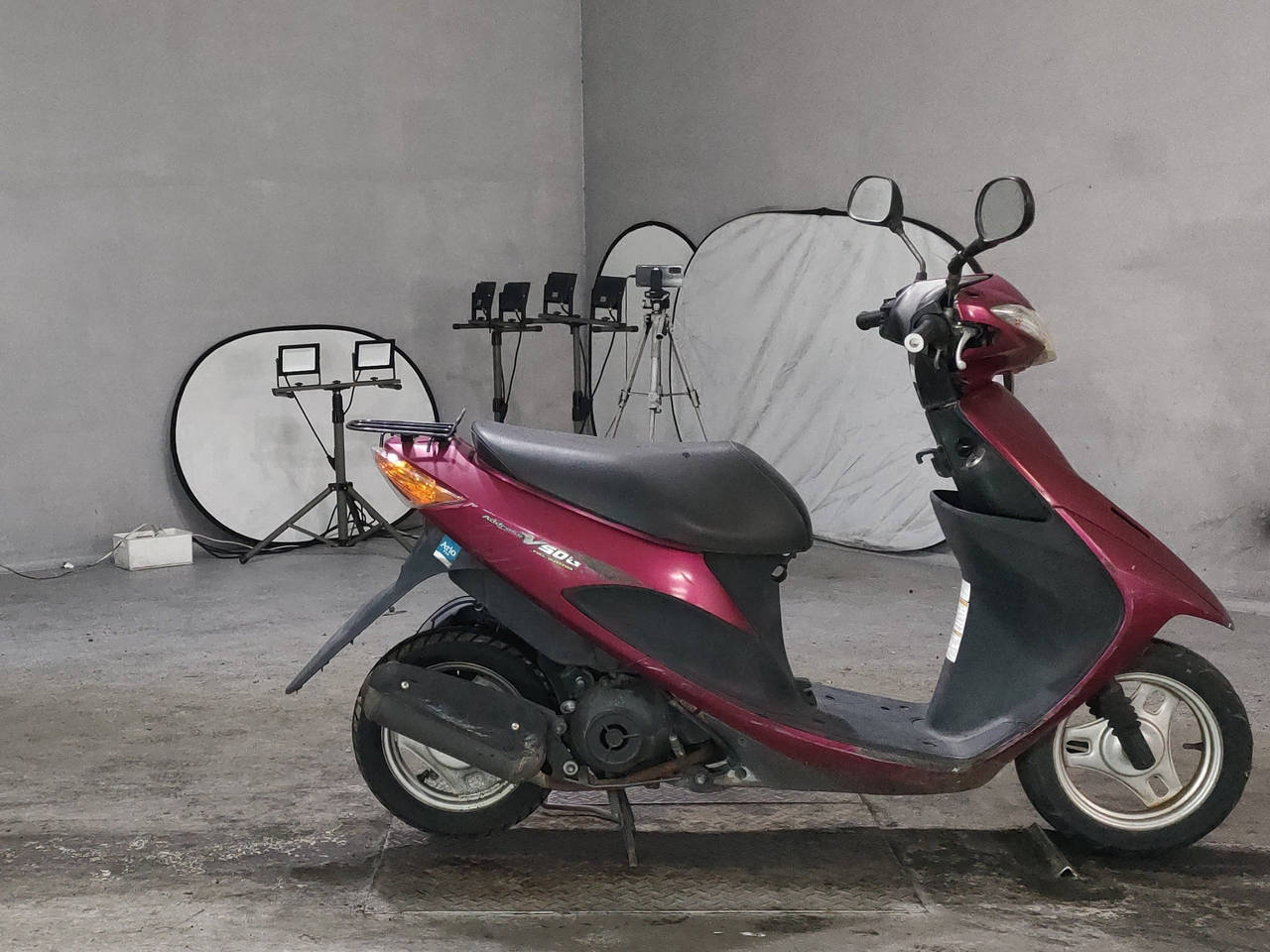 Suzuki V50G