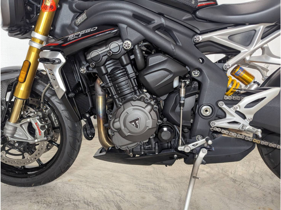 Triumph STREET TRIPLE RS — фото 8