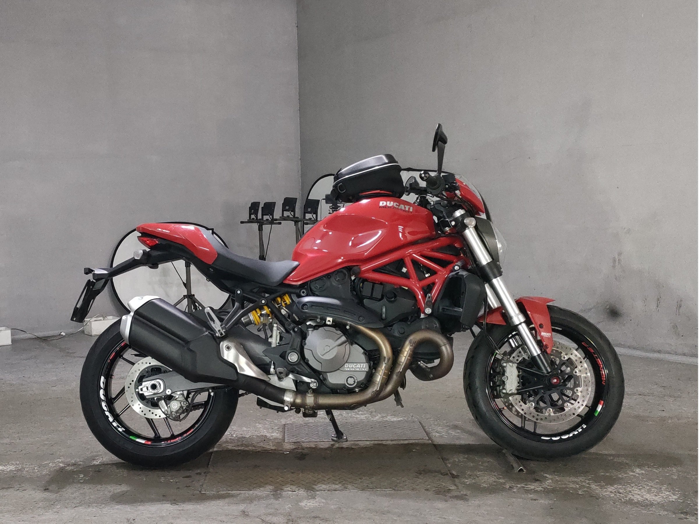 Ducati MONSTER 821