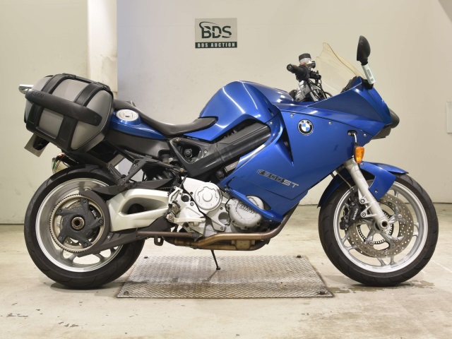 BMW F800ST
