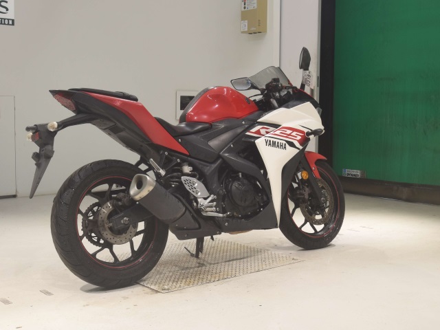 Yamaha YZF-R25 — фото 5