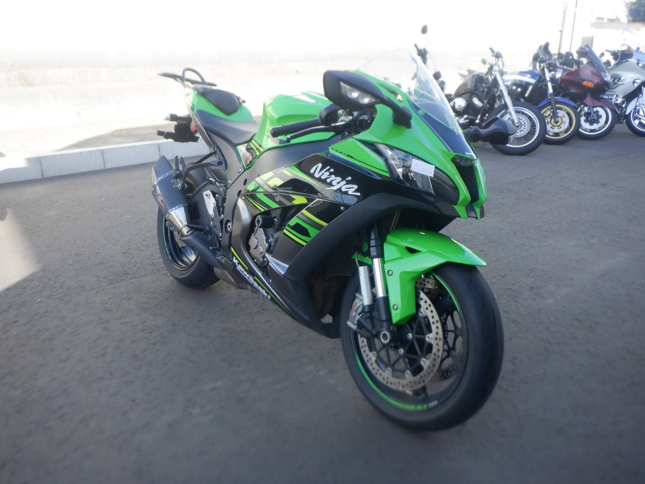 0068] Kawasaki NINJA ZX-10RA - JKAZXT00SSA014195
