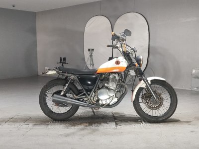 Suzuki GLASSTRACKER