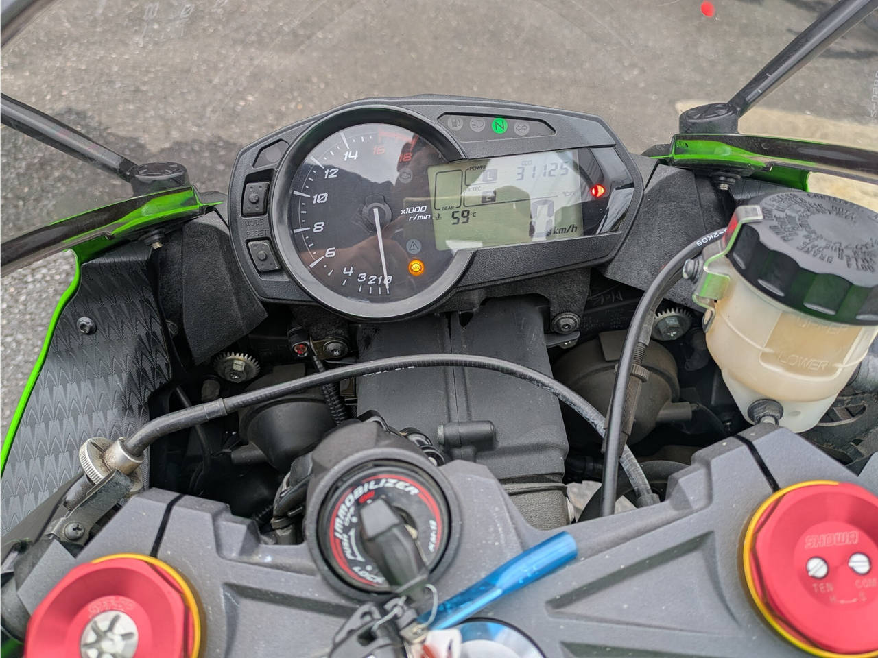 0212] Kawasaki NINJA ZX-6R - JKBZX636EFA005204