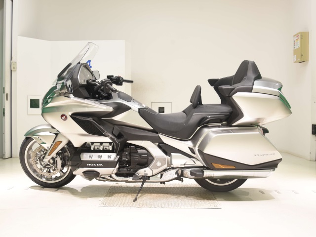 Honda GL1800 TOUR D — фото 2