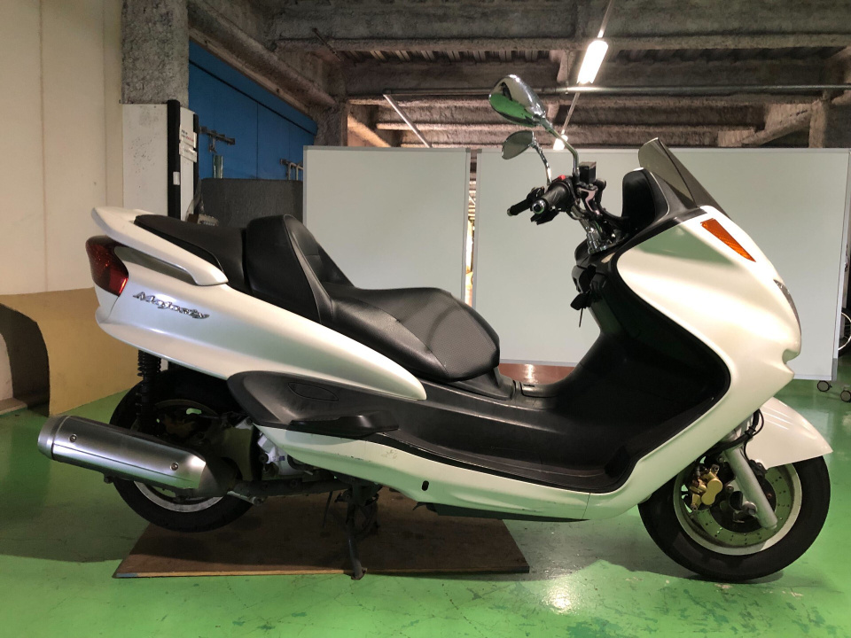 Yamaha MAJESTY250