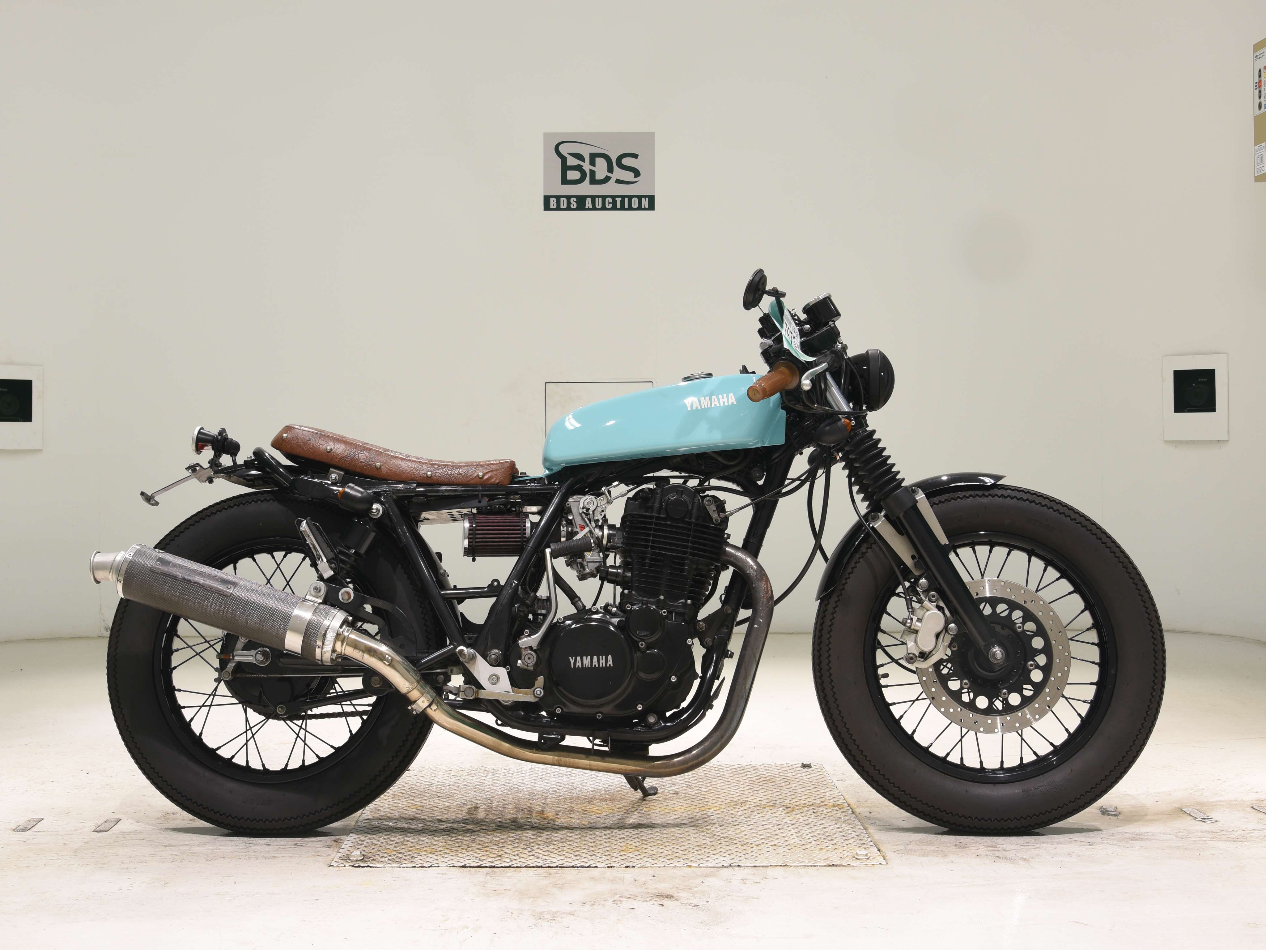 Yamaha SR400