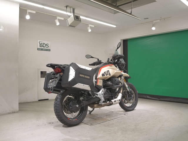 Moto Guzzi V85 TT TRAVEL — фото 5