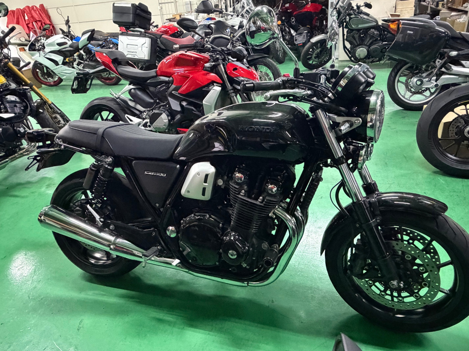 Honda CB1100RS