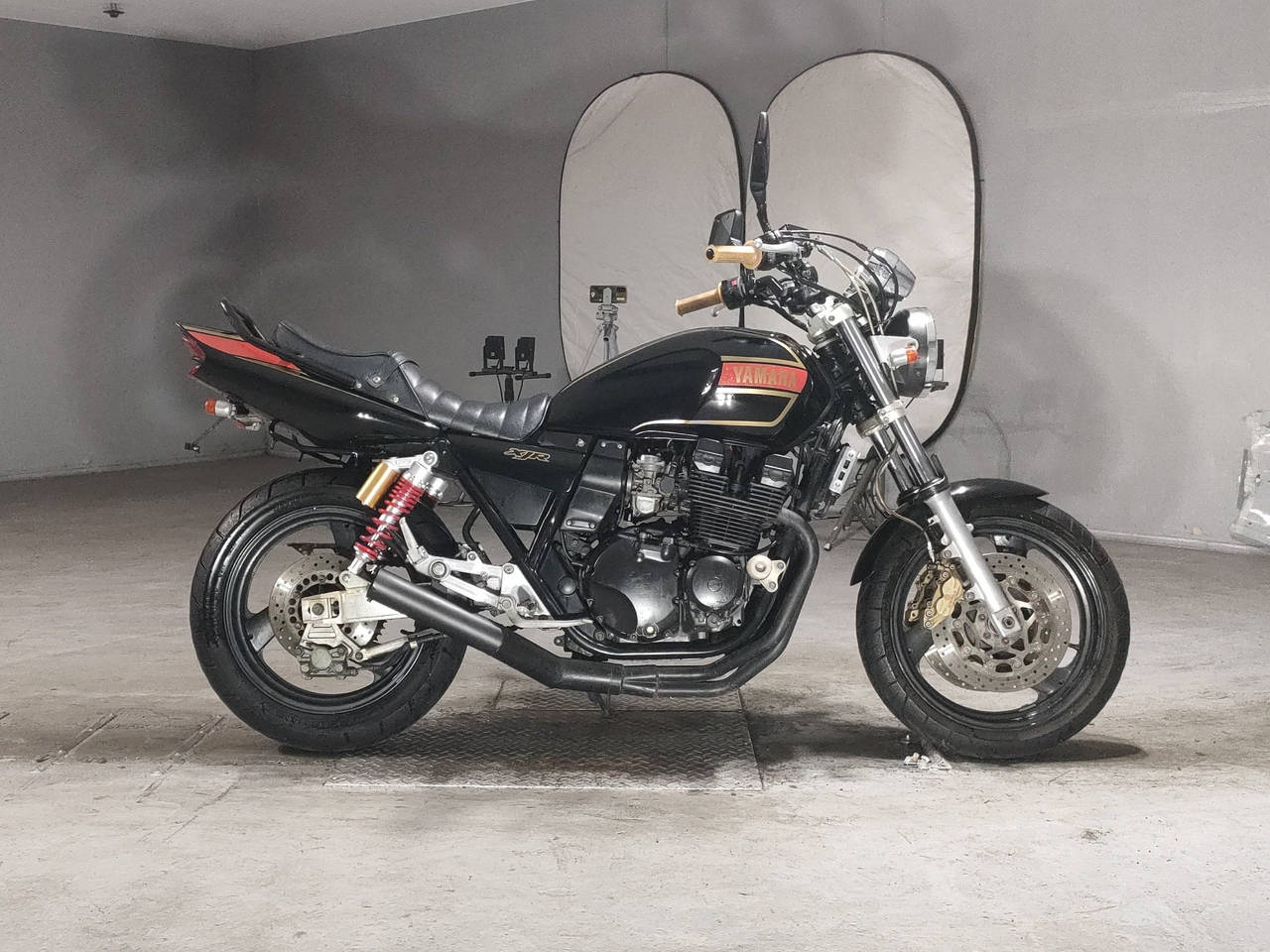 Yamaha XJR400