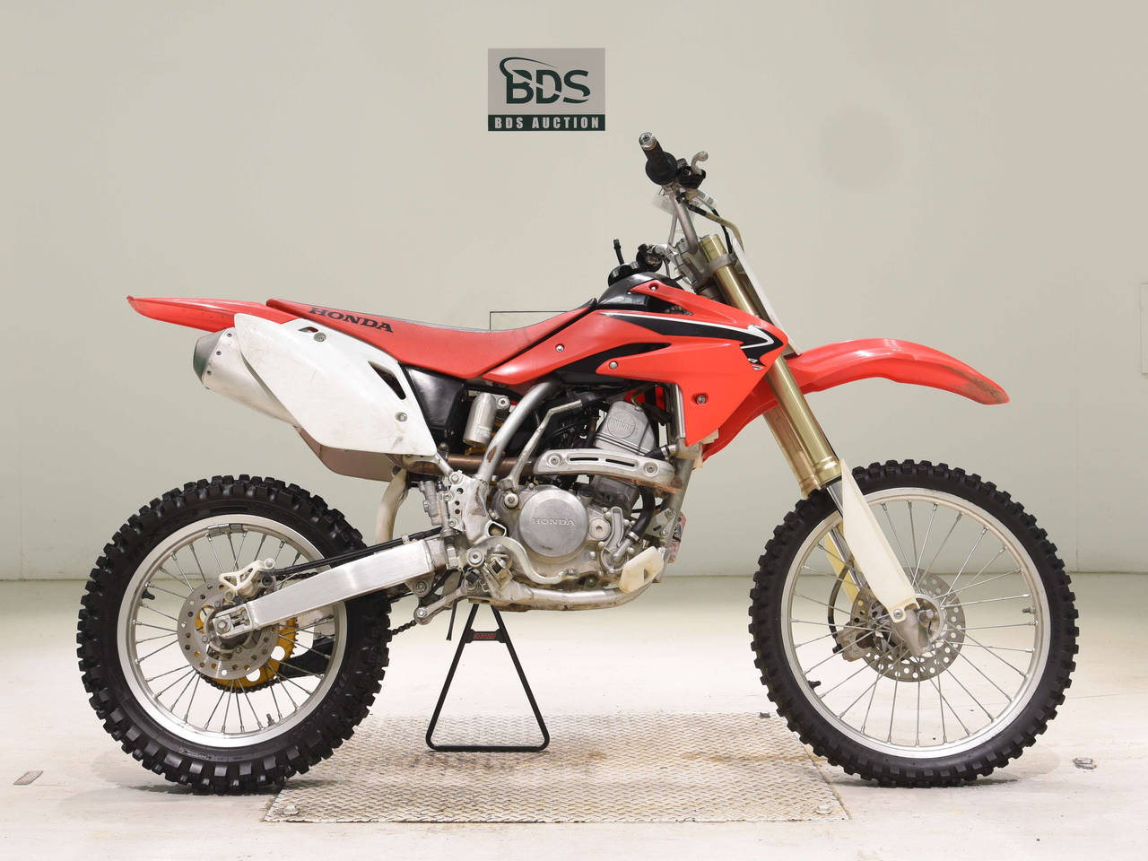 Honda CRF150R, right