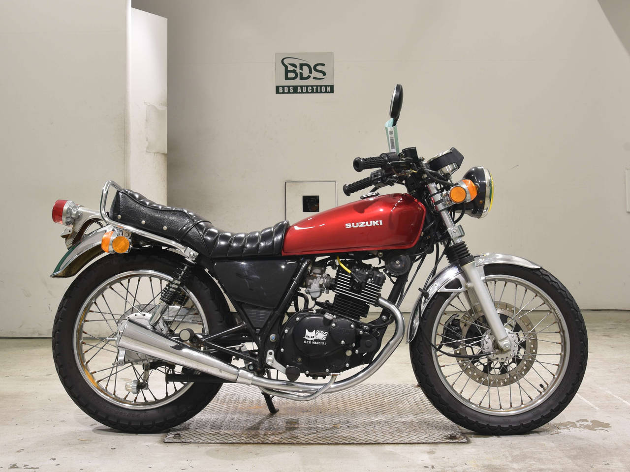 Suzuki GN125
