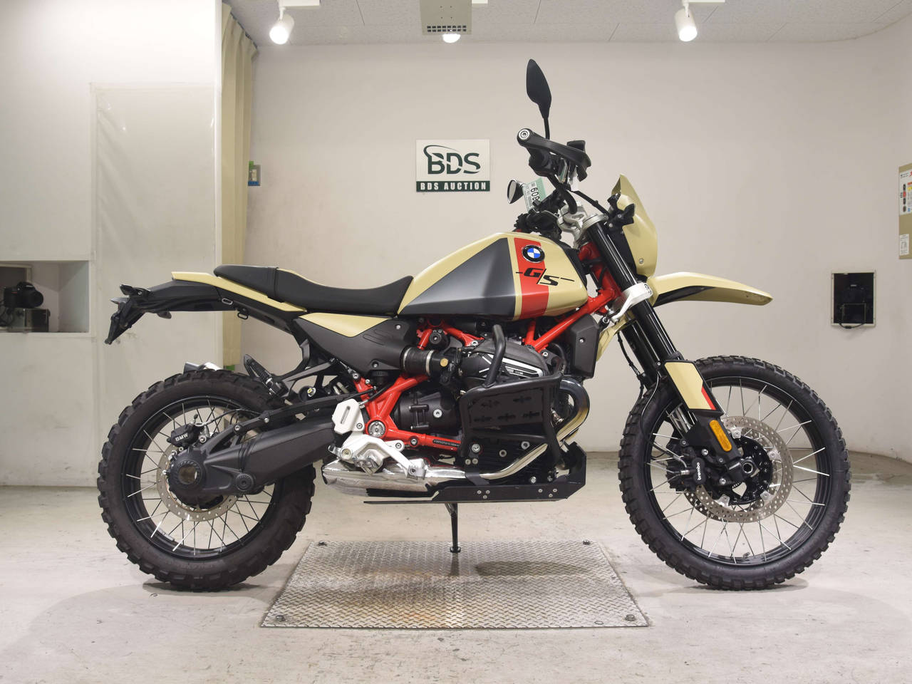 BMW R12