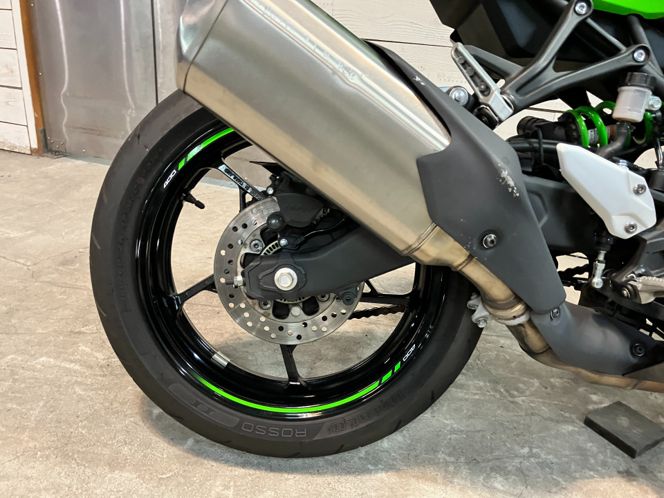 Kawasaki NINJA ZX-4RR — фото 11