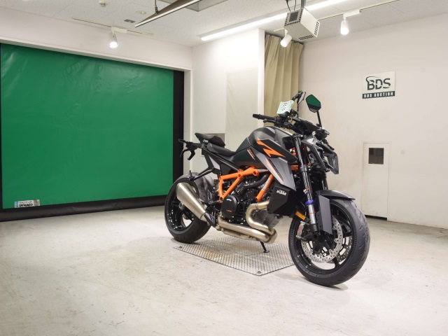 KTM 1390 SUPER DUKE R EVO — фото 3