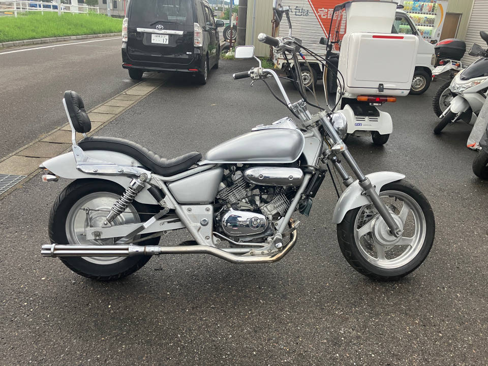 Honda MAGNA250