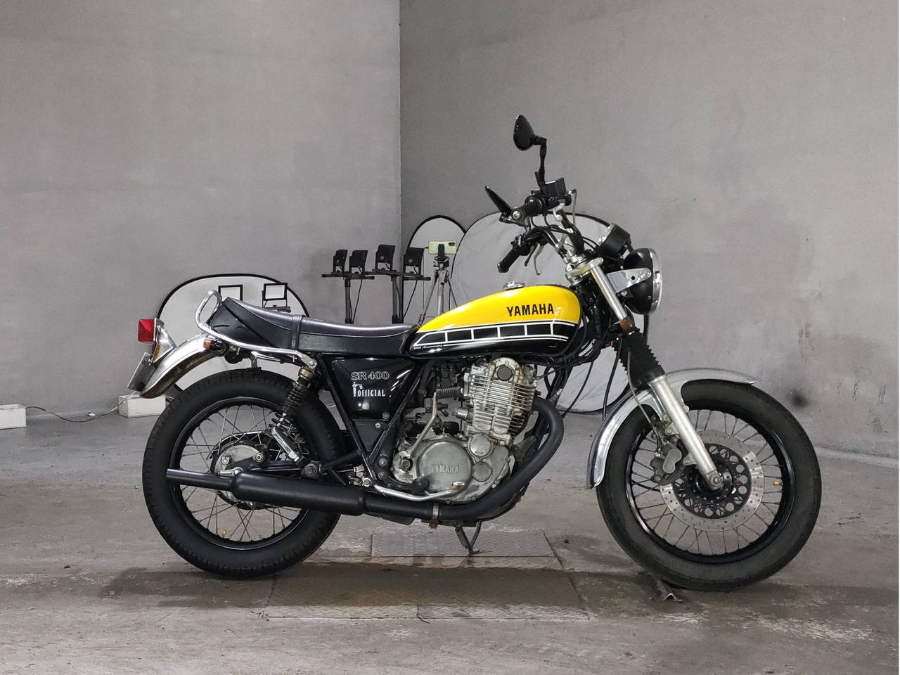 Yamaha SR400