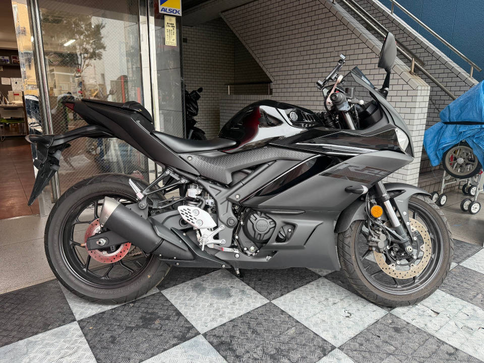 Yamaha MODEL: YZF-R25 ABS