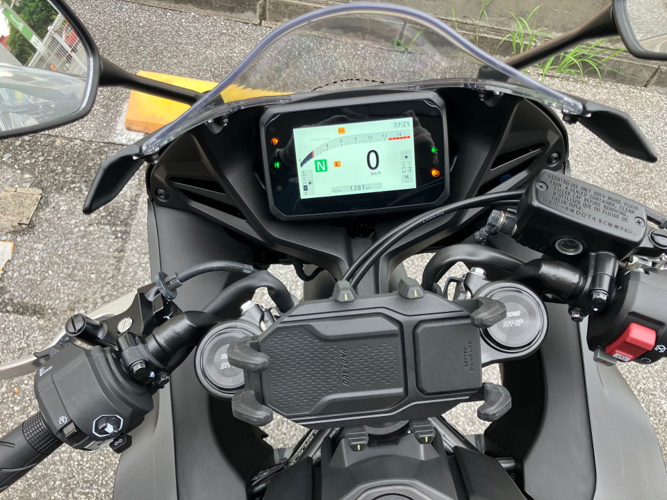 Honda CBR650R E-CLUTCH — фото 2