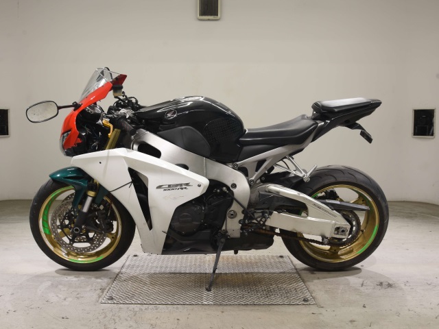Honda CBR1000RR — фото 2