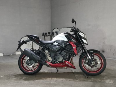 Suzuki GSX-S750