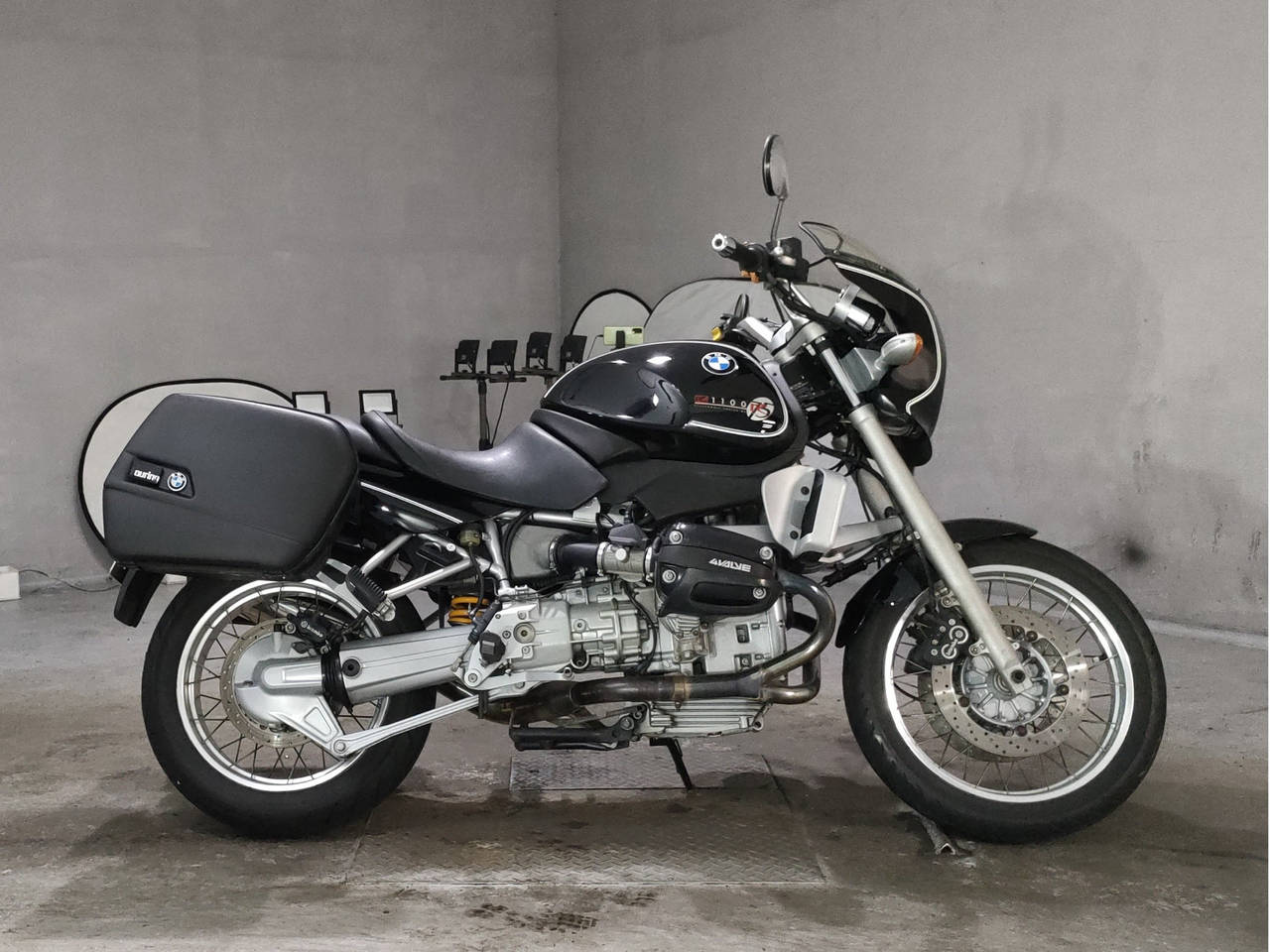 BMW R1100R