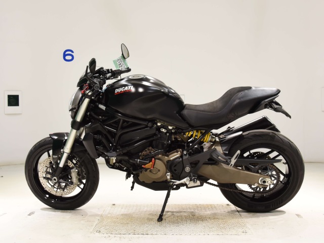 Ducati MONSTER 821 — фото 2