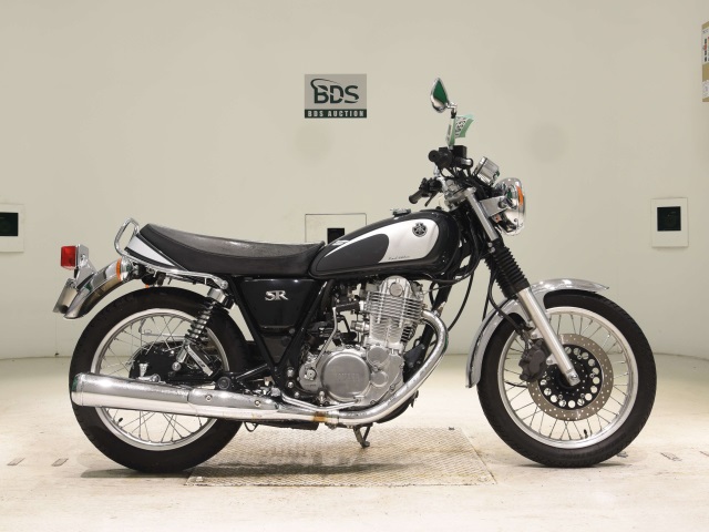 Yamaha SR 400
