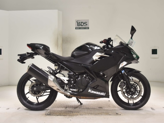Kawasaki NINJA400