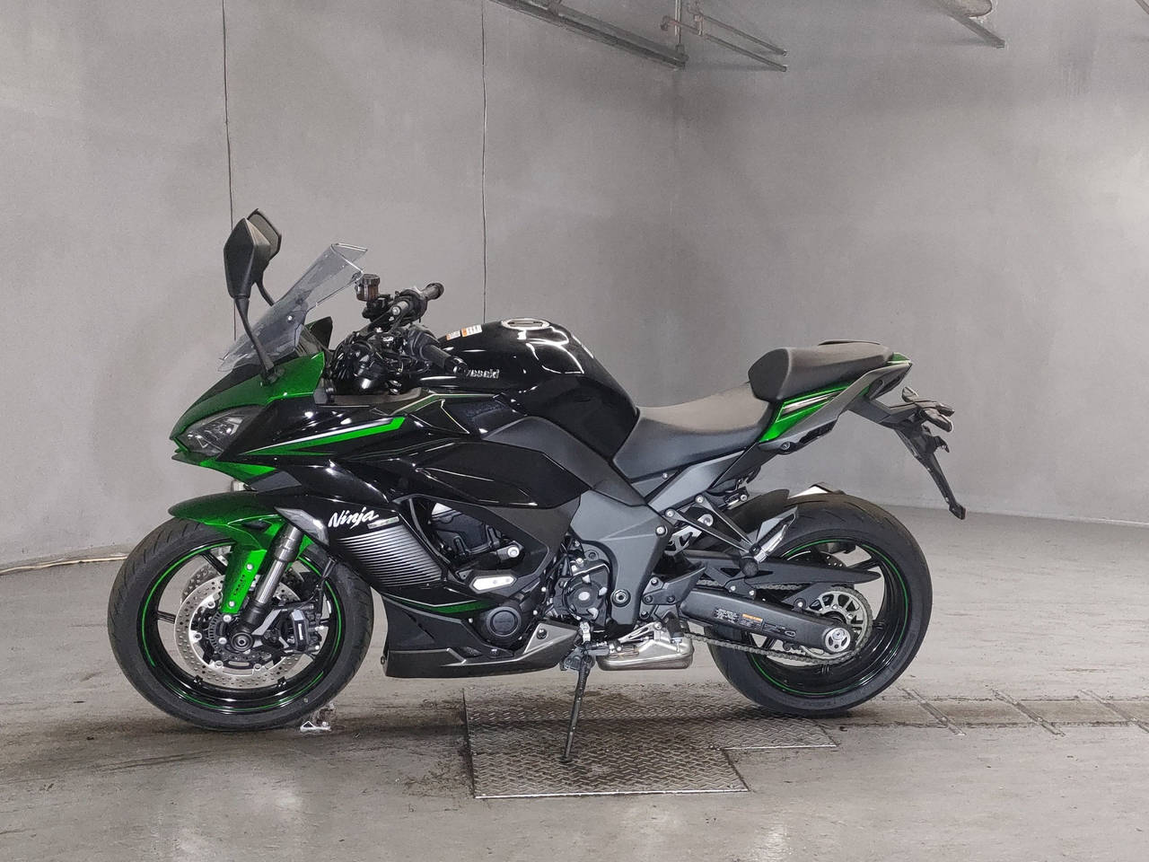 5124] Kawasaki NINJA1000SX - ZXT02K-038286