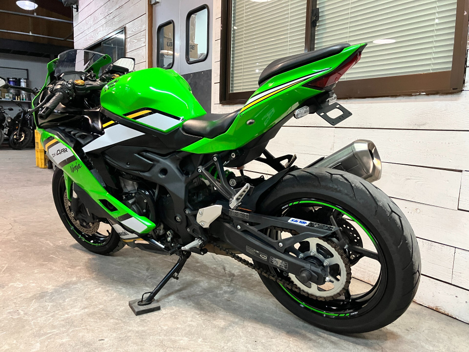 Kawasaki NINJA ZX-4RR — фото 9