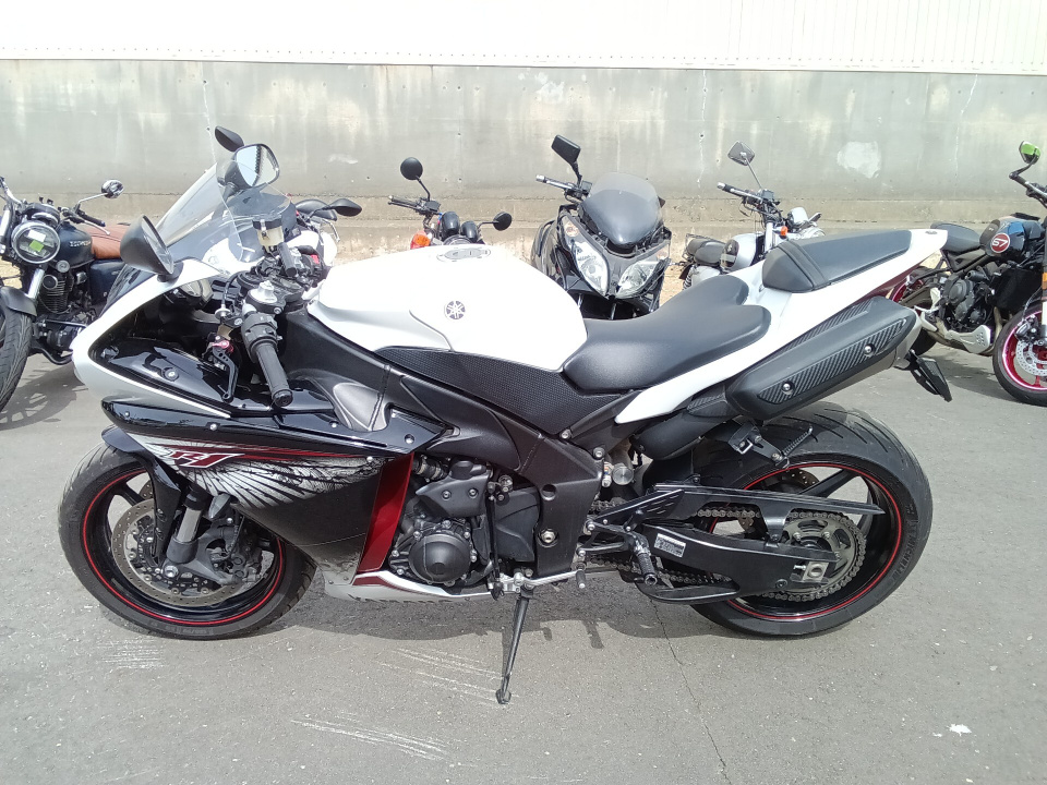 Yamaha YZF-R1 — фото 2