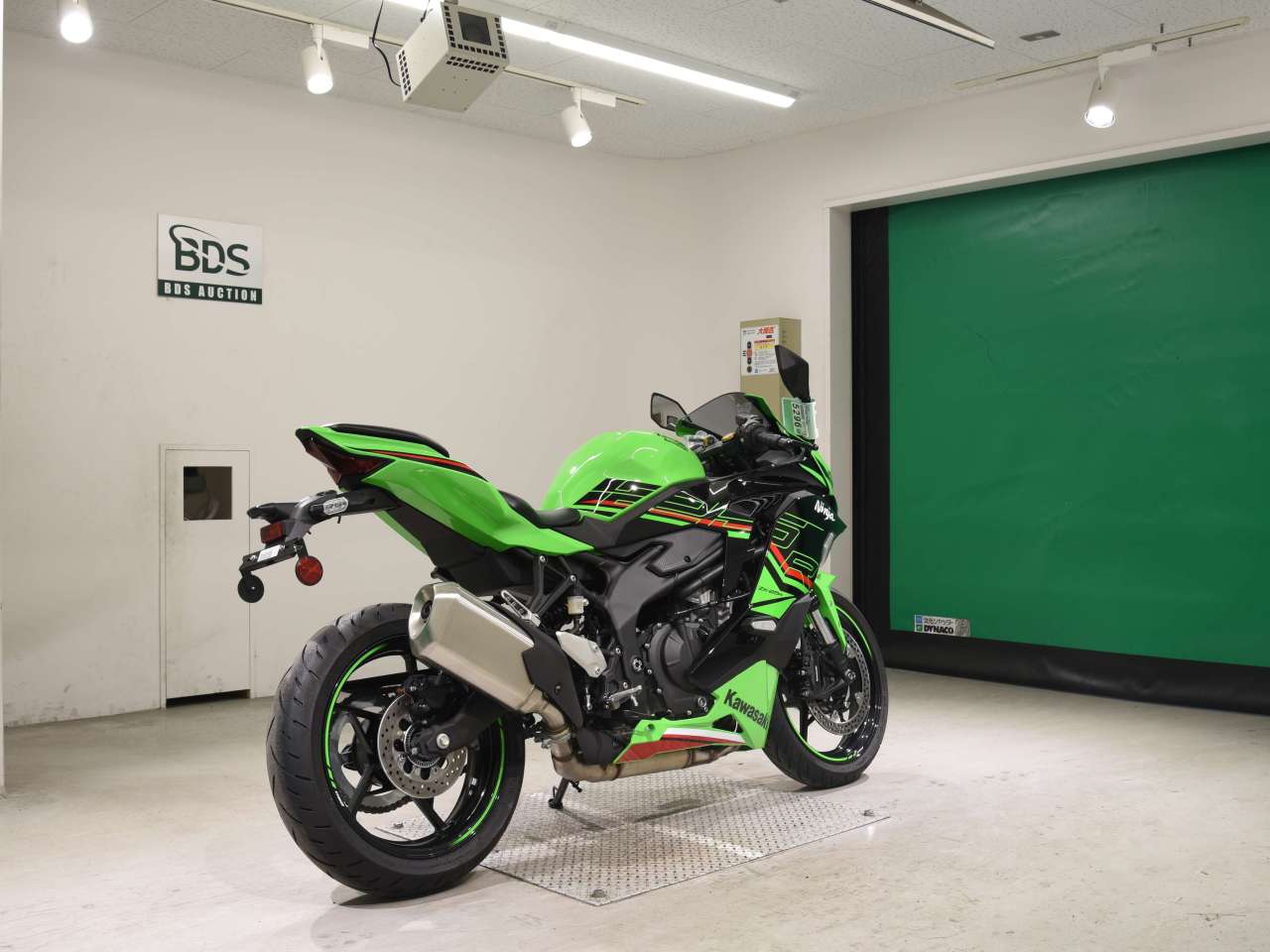 5296] Kawasaki ZX-25R-2SE - ZX250H-A30840