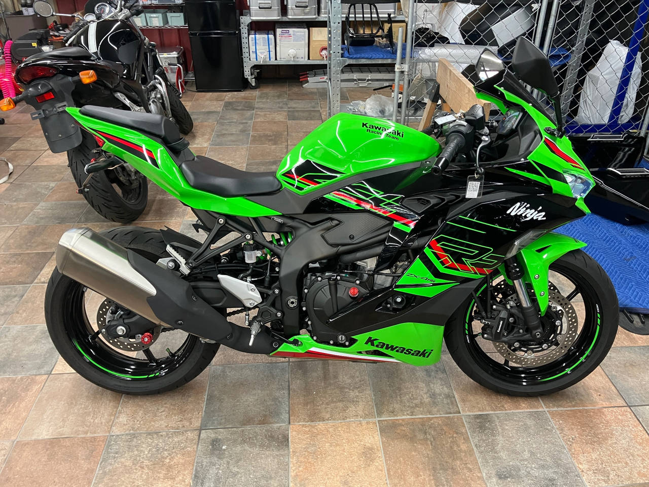 4331] Kawasaki NINJA ZX-4RR - ZX400P-A05971