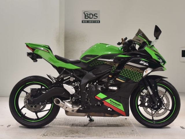 5038] Kawasaki NINJA ZX-25R - ZX250E-A04715