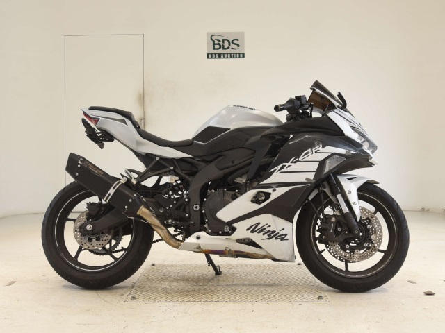 Kawasaki ZX-4R SE