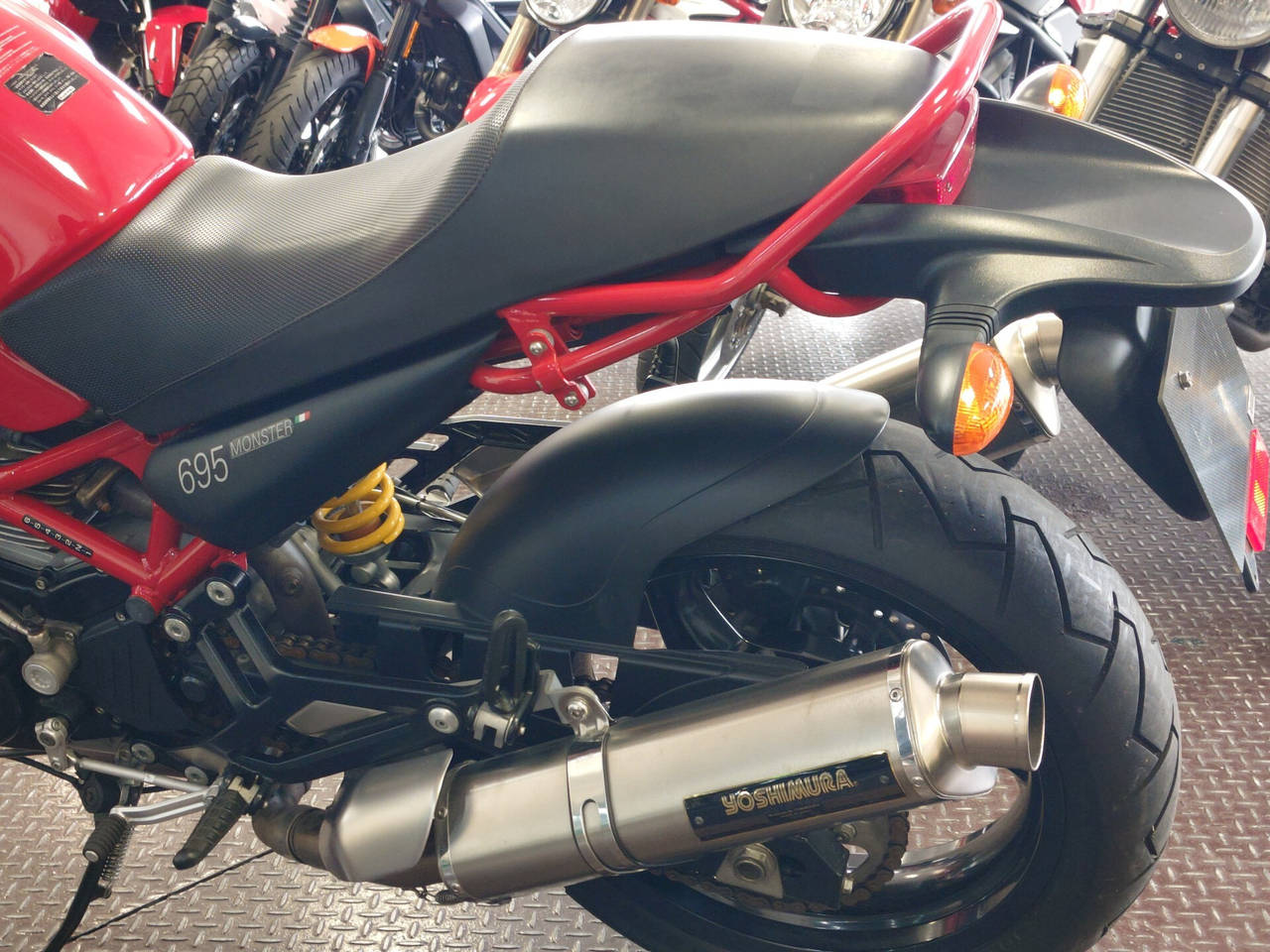 0342] Ducati MONSTER 696 - ZDMM419AA6B096443