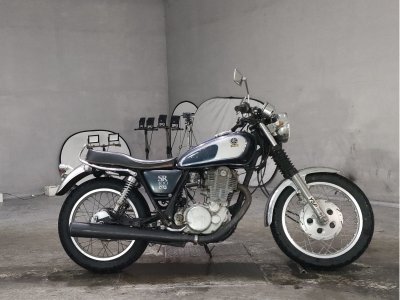 Yamaha SR400
