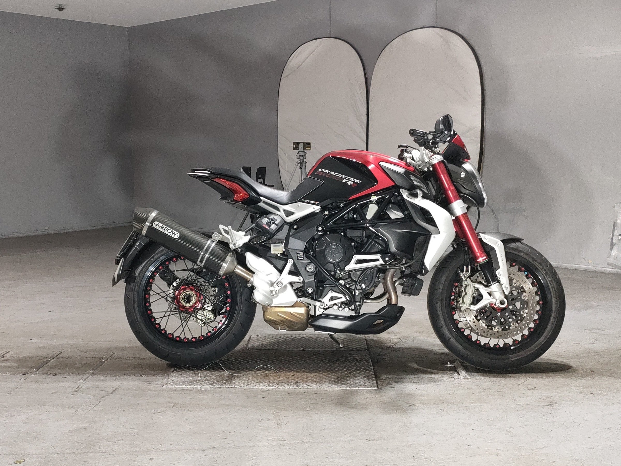 MV Agusta BRUTALE 800