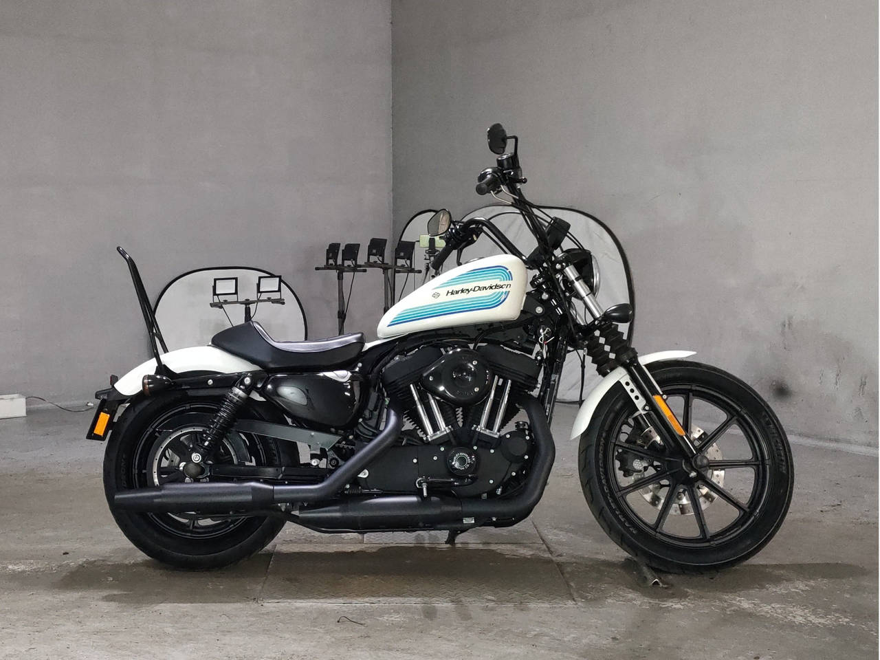 HD IRON XL1200NS