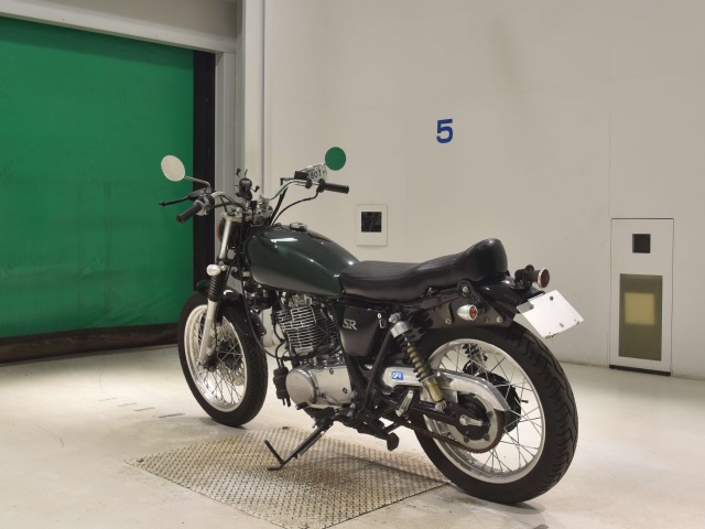 Yamaha SR400 — фото 6