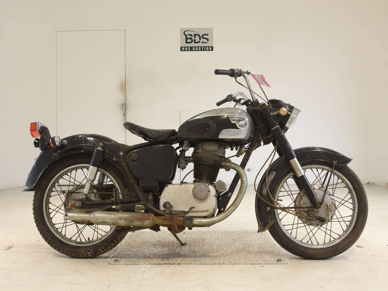 Kawasaki MEGURO250SG, right