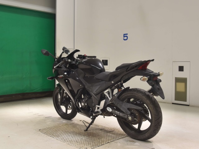 Honda CBR250R — фото 6