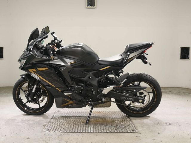 Kawasaki NINJA ZX-25R KRT — фото 2