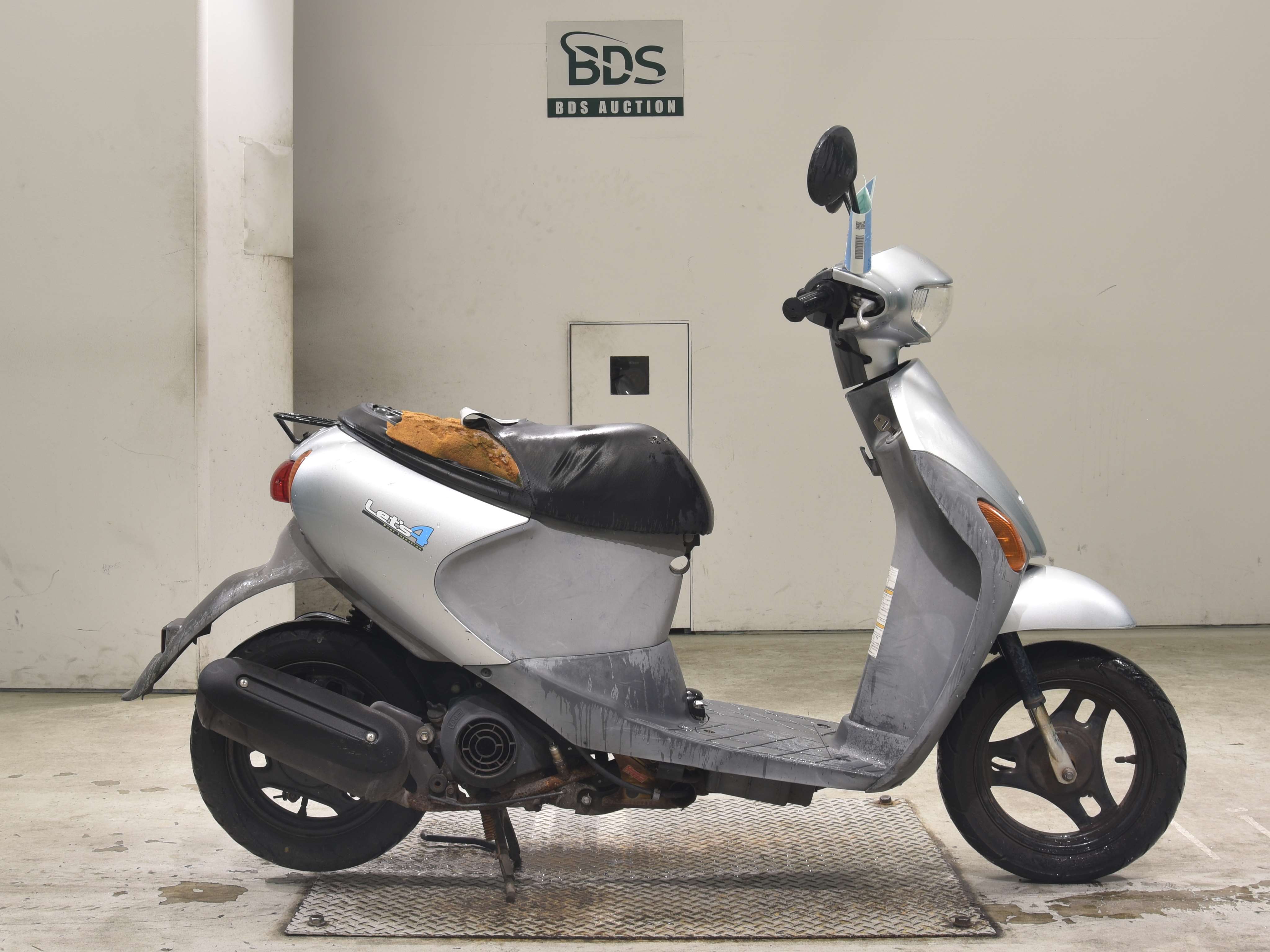Suzuki LETS4